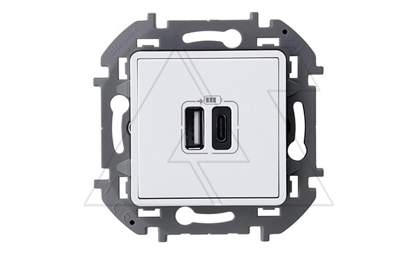 Купить Inspiria - Зарядное устройство с двумя USB-разъемами Type A + Type C, 3000mA, 5В (белый) фото
