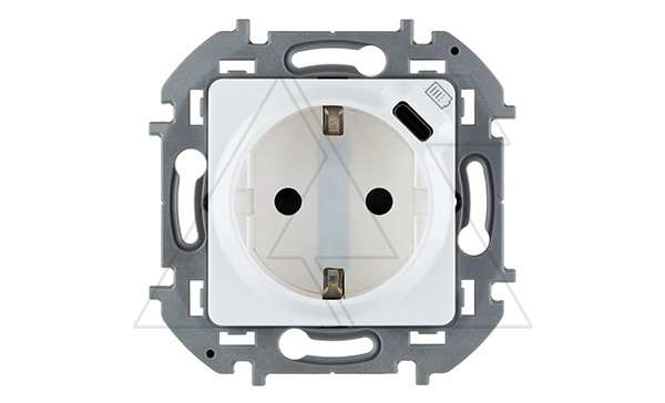 Купить Inspiria - Розетка 2P+E нем. стд., с USB Type С, 1500mA - 5В (белый) Legrand фото
