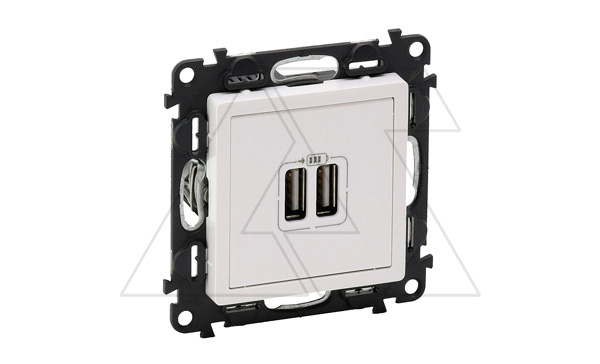 Купить Valena Life - Зарядное устройство с двумя USB Type A, 240V/5V, 1500мА, белый (инд. упаковка) фото