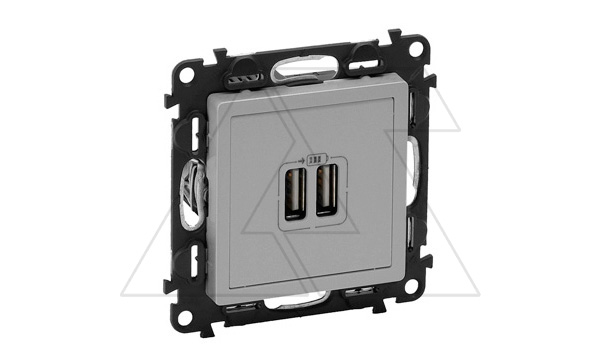 Купить Valena Life - Зарядное устройство с двумя USB Type A, 240V/5V, 1500мА, алюминий (инд. упаковка) фото