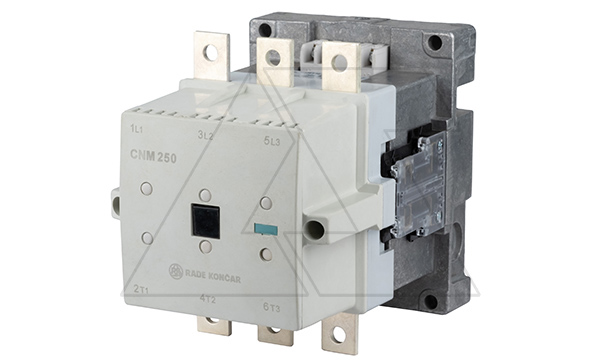 Купить Контактор CNM 250 22 380/400V 50Hz, 3P, 250A/(300A по AC-1), 132kW(400VAC), 380/400VAC, 2NO+2NC фото