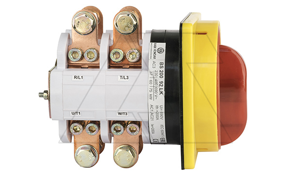 Купить Переключатель BS 200 92 LK, аварийный, 4P, 200A, тип 0-1, 60kW(400VAC по АС-23), на дверь, красная блокируемая в 0 рукоятка, фронт IP40 фото