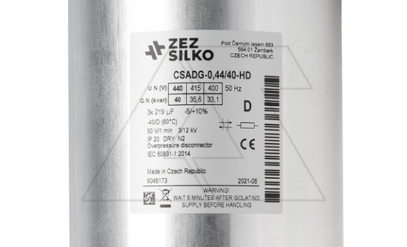 Конденсатор CSADG-0,44/40-HD, трехфазный, 40kVAr(440VAC), 33,1kVAr(400VAC), MKP заполненный газом, клеммник S=25mm², тяжелый режим, IP20 ZEZ Silko даташит схема