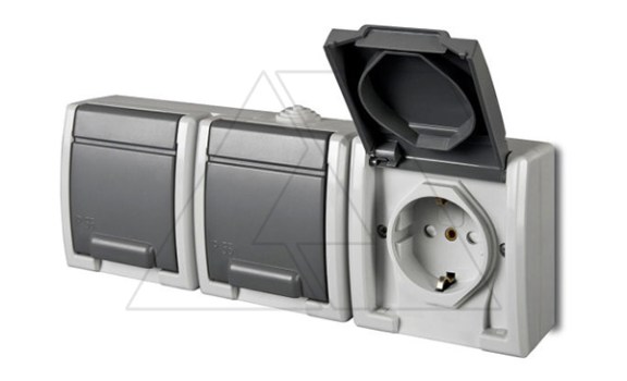 AQUANT - Розетка 3x 2P+E горизонт., 16A/250V, с крышкой, ABS ,UV, IP55, корпус RAL7035/крышка RAL7043 фото