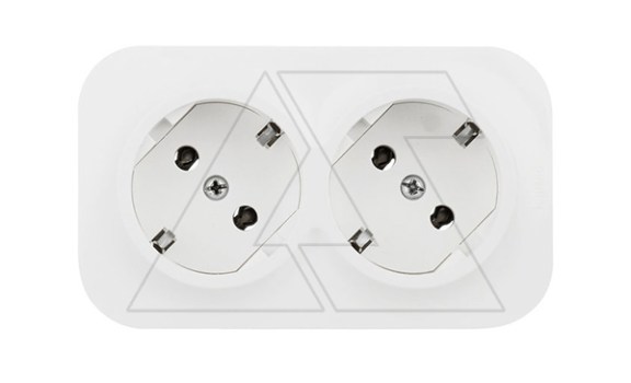 Quteo - Розетка двойная 2x2P+E, накладной монтаж, винт. зажимы, со смещением контактов 45°, белая фото