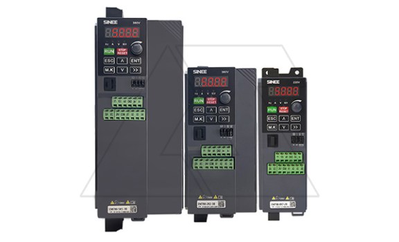 Преобразователь частоты EM700-2R2-3B, 400VAC, 2.2kW, 5.6/6.5A, IP20, корп.A1 SINEE даташит схема