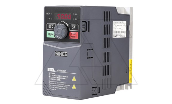 Преобразователь частоты EM730-1R5-3B, 400VAC, 1.5kW, 4.2/4.6A, ЭМС C3, IP20, корп.A0 SINEE даташит схема