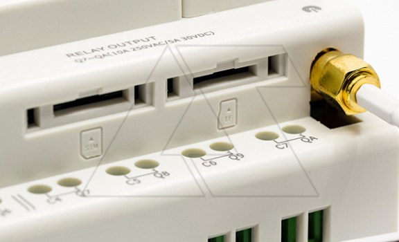 Программируемый логический контроллер PR-23DC-PTDAI-RT-4G , 12_24VDC, 3xPt100, 10DI(6AI), 2TO, 8RO, RTC, SD, RS485, Ethernet, 2G/4G/GSM, ЖКИ Rievtech даташит схема
